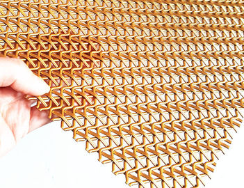 Passo tessuto decorativo unito dell'involucro di colore 5mm dell'oro della maglia dell'acciaio inossidabile del cavo