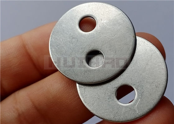 4 1⁄2" x 14 gauge Ancoraggi di legatura in acciaio inossidabile per pad isolanti rimovibili