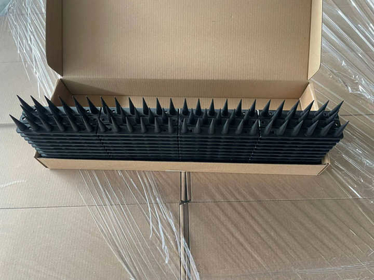 Installazione facile di dissuasori per uccelli in plastica