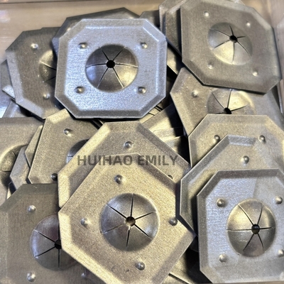 Rondella autofilettante quadrata in acciaio zincato da 32 mm per fissaggio perni isolanti da 2,7 mm