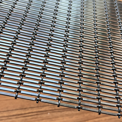 Il nero architettonico di acciaio inossidabile Mesh Metal Woven Wire Spray della facciata per il recinto decorativo