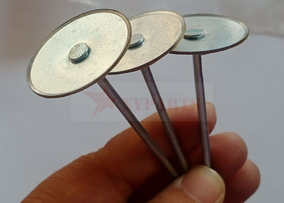 L'isolamento di saldatura capo della tazza pin il calibro 12 utilizzato per attaccare l'isolamento
