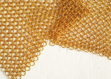 Maglia architettonica dell'anello del metallo dei drappi con i colori dell'oro per lo schermo della parete di isolamento